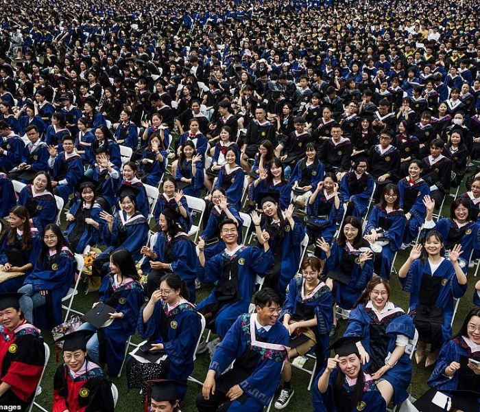 dai-hoc-vu-han-dieu-kien-ung-tuyen-hoc-phi-va-hoc-bong-2024