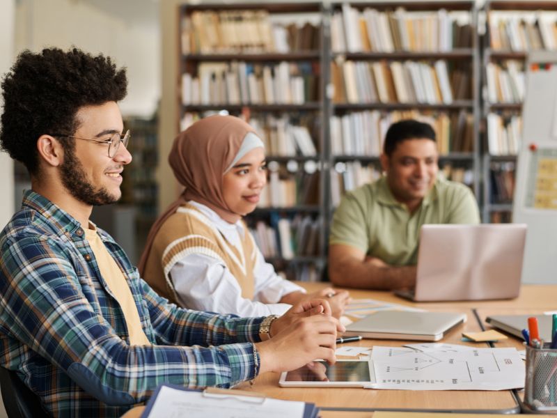 hoc-tieng-trung-hay-tieng-anh