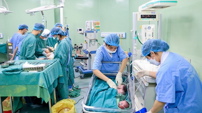 299+ từ vựng tiếng Trung chủ đề y khoa – y học chuyên ngành 3 Bạn sinh sống ở nước ngoài thì cần biết nhiều từ vựng tiếng Trung chủ đề y khoa để nói chuyện hiệu quả với đội ngũ chăm sóc y tế bệnh viện